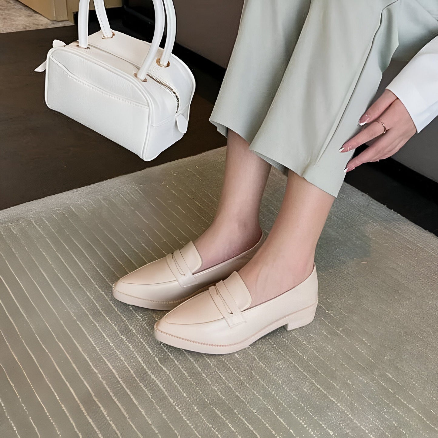 Ax Mocassins Femme Bout Pointu Talon Carré Cuir Végétal