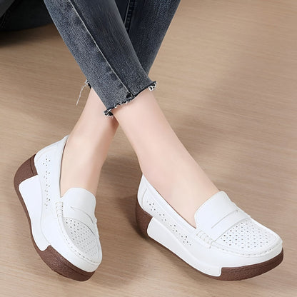 Auréa Mocassins femme cuir perforé semelle compensée