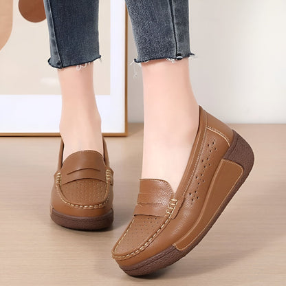 Auréa Mocassins femme cuir perforé semelle compensée