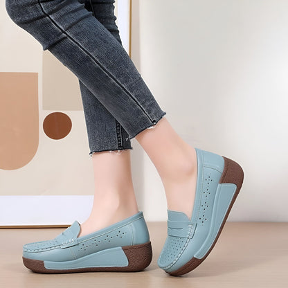 Auréa Mocassins femme cuir perforé semelle compensée