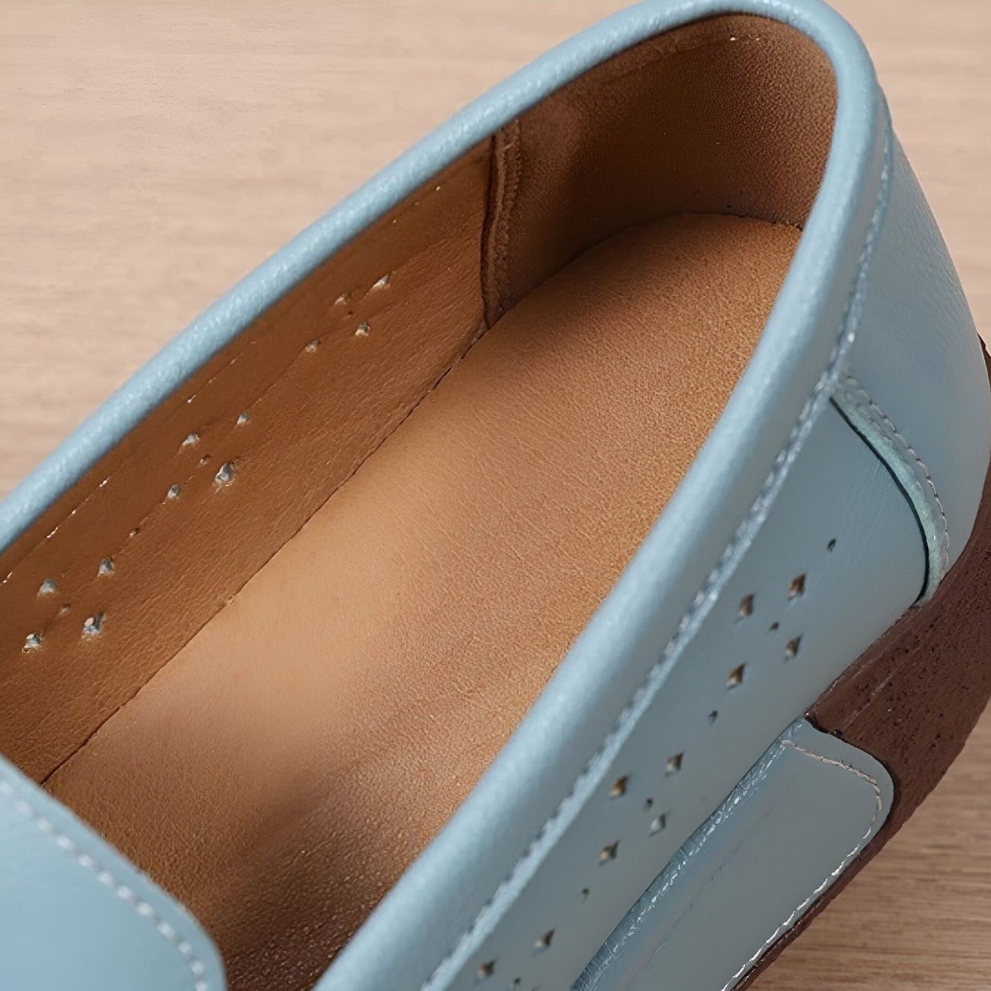 Auréa Mocassins femme cuir perforé semelle compensée