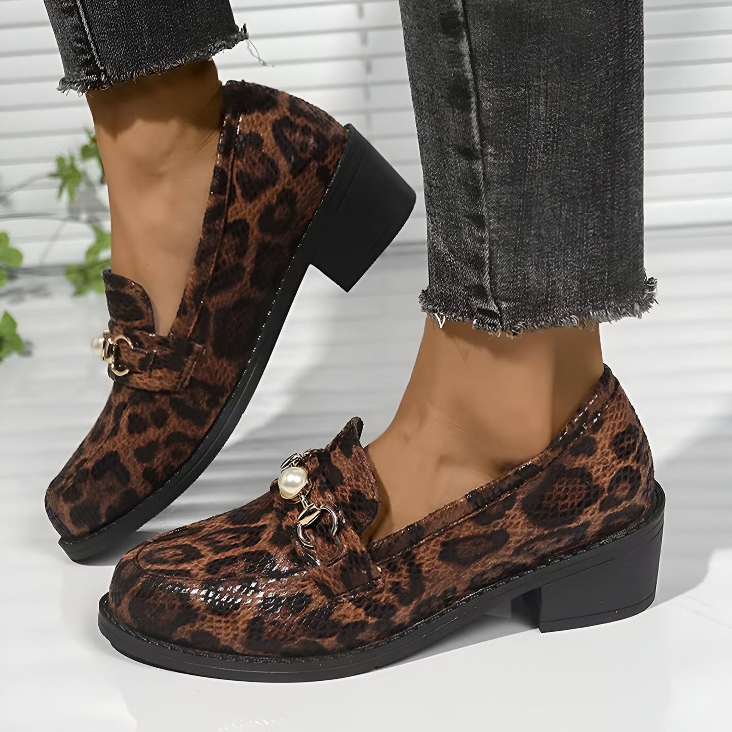 Aurora Mocassins Femme Motif Léopard Perle Élégant