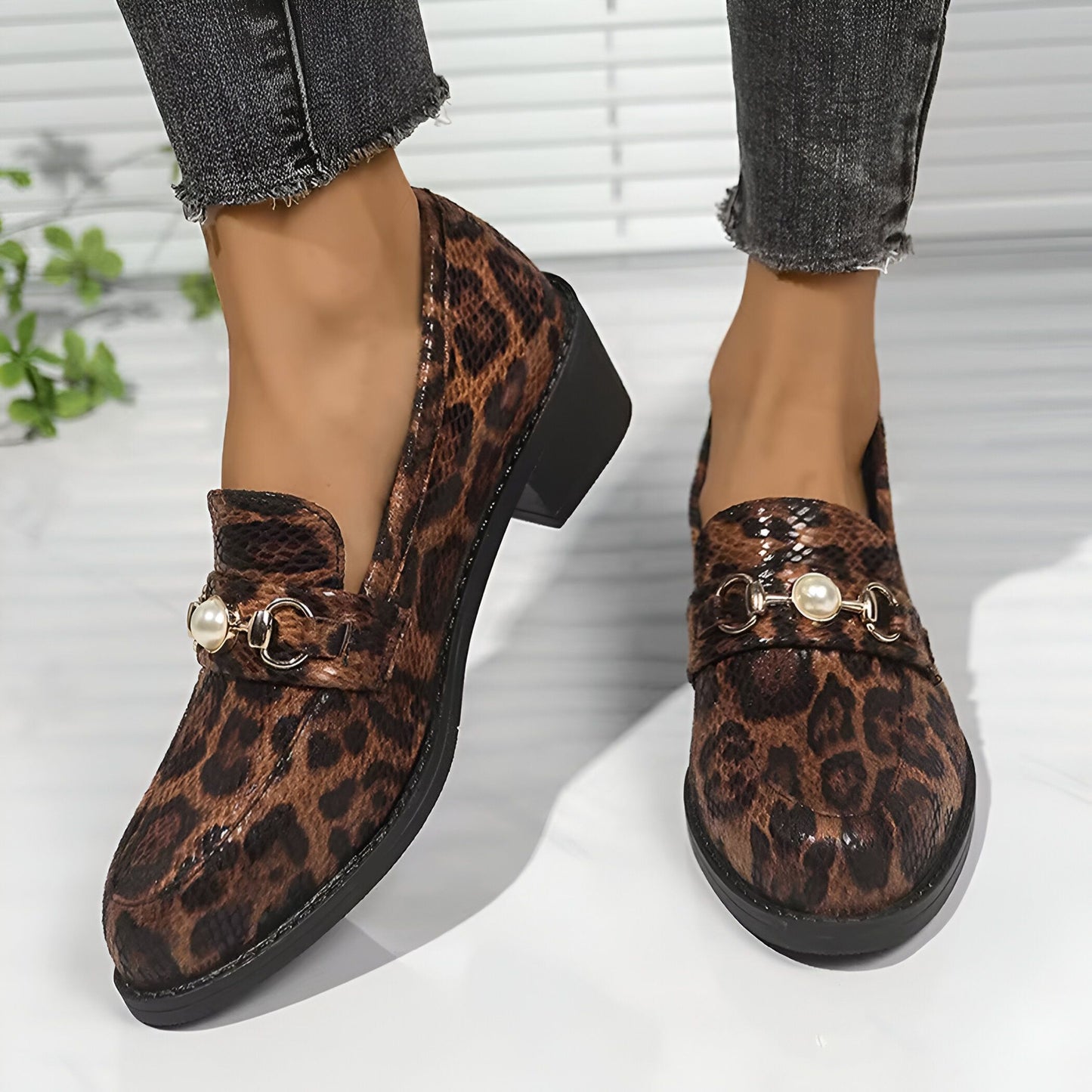Aurora Mocassins Femme Motif Léopard Perle Élégant