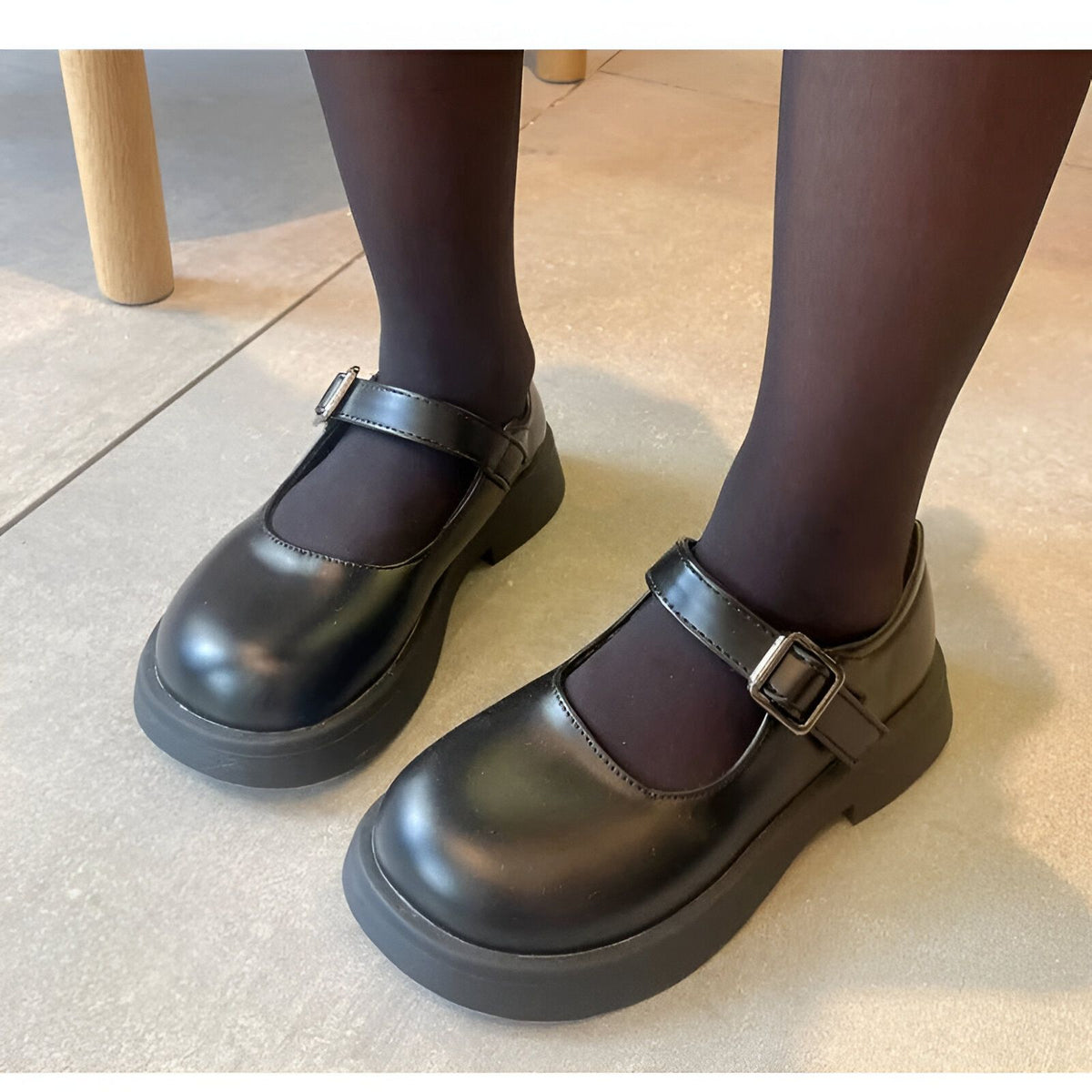 BrandX Mocassins Fille Style Cuir Végan à Bride Scratch