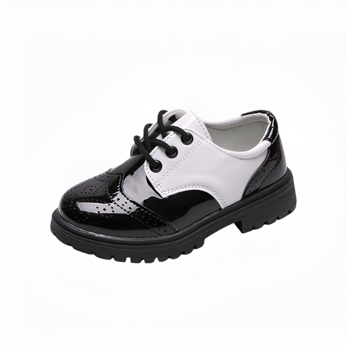 Élégance Kids: Mocassins vernis enfant lacets cérémonie