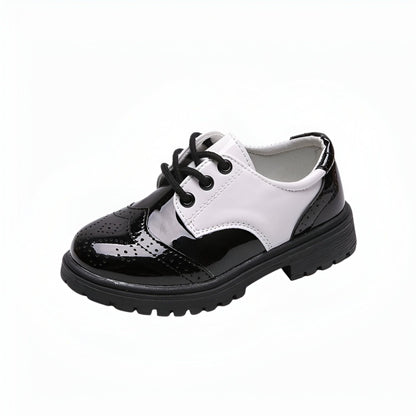 Élégance Kids: Mocassins vernis enfant lacets cérémonie