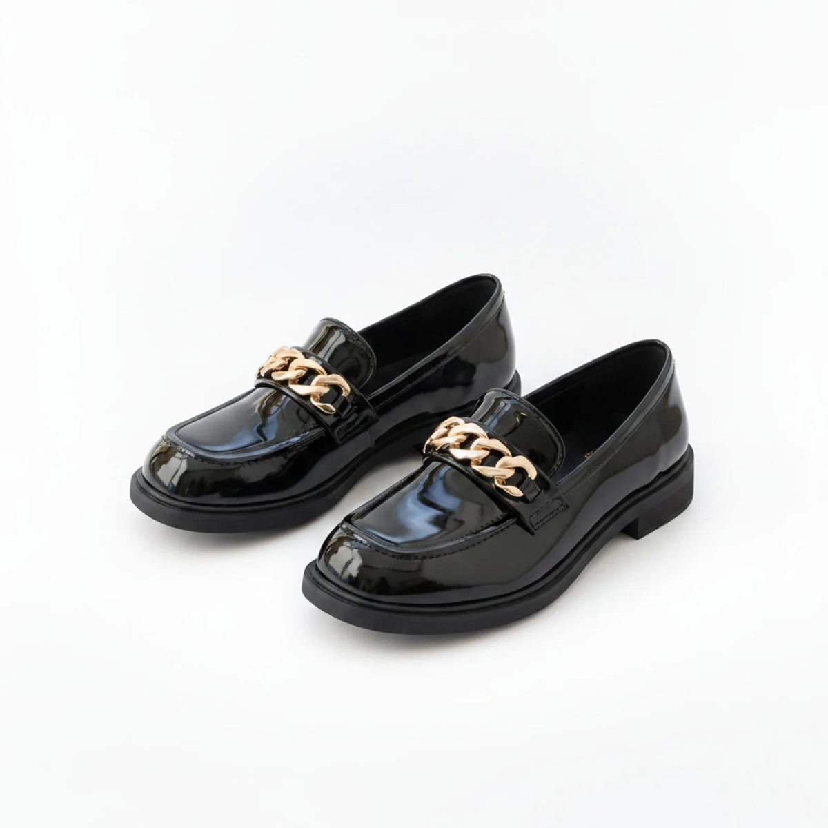Mocassins Vernis Noir Chaîne Petit Talon - ÉléganceX