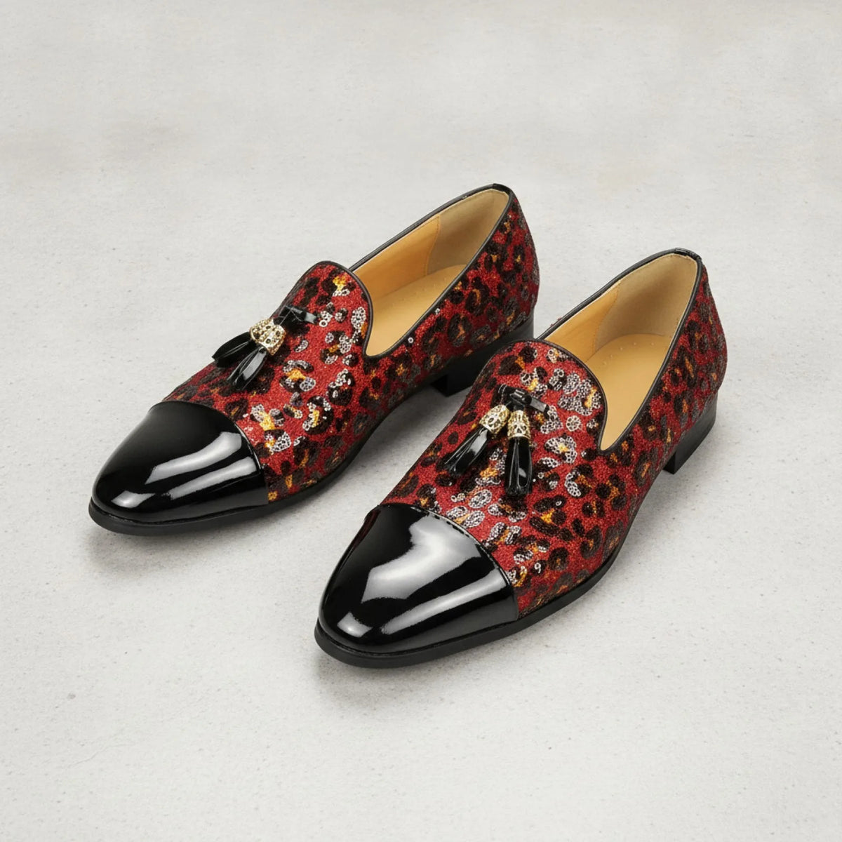 Mocassins Vernis Noirs – Simili Cuir, Sequins et Glands
