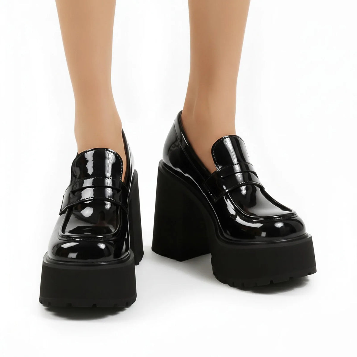 Nova Mocassins noirs à talon épais vernis femme