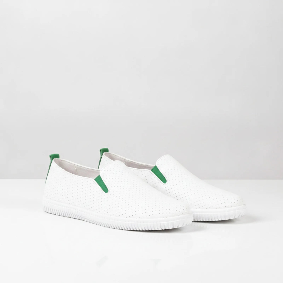NovaFoot Mocassins Blancs Cuir Végan Perforé Souple
