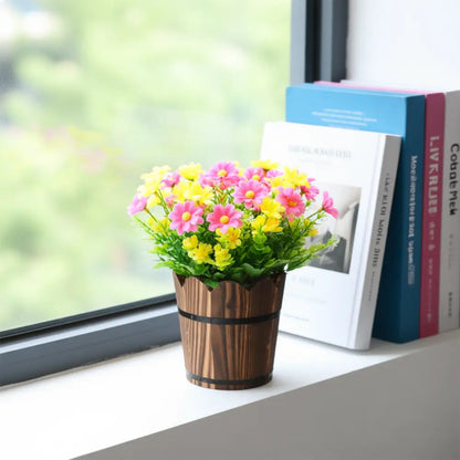 Petit pot de fleur en bois