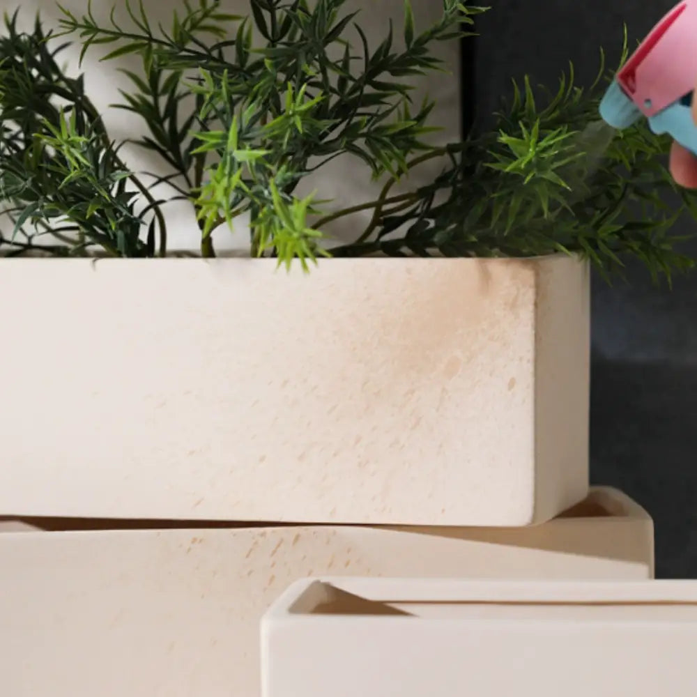 Petit pot de fleur rectangulaire