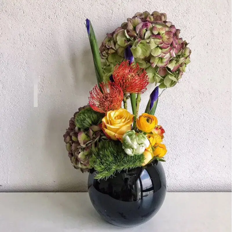 Petit vase boule en verre