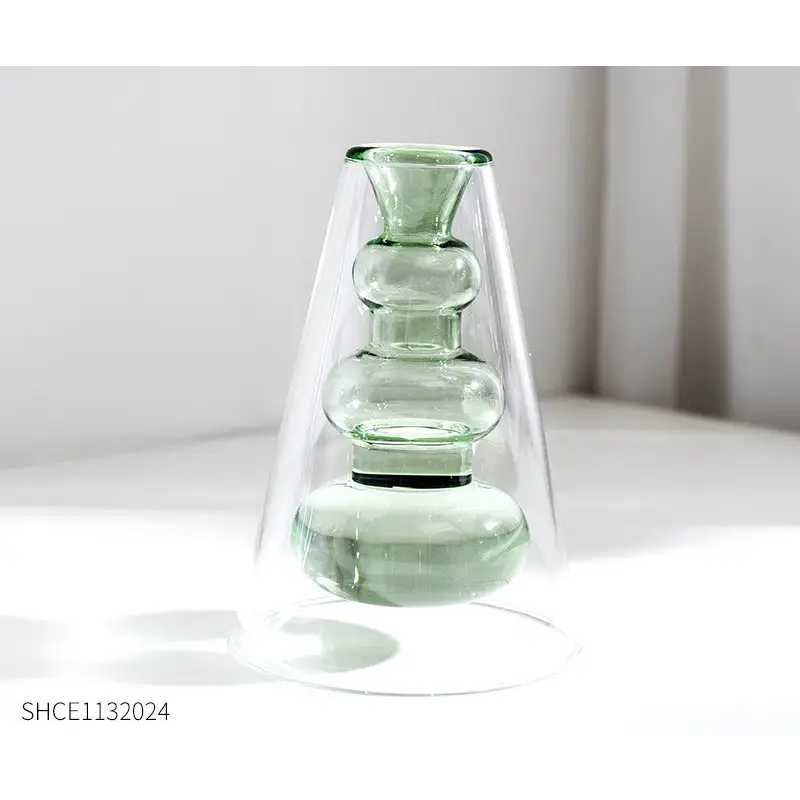 Petit vase en verre