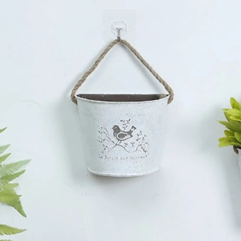 Pot de fleur à suspendre au mur