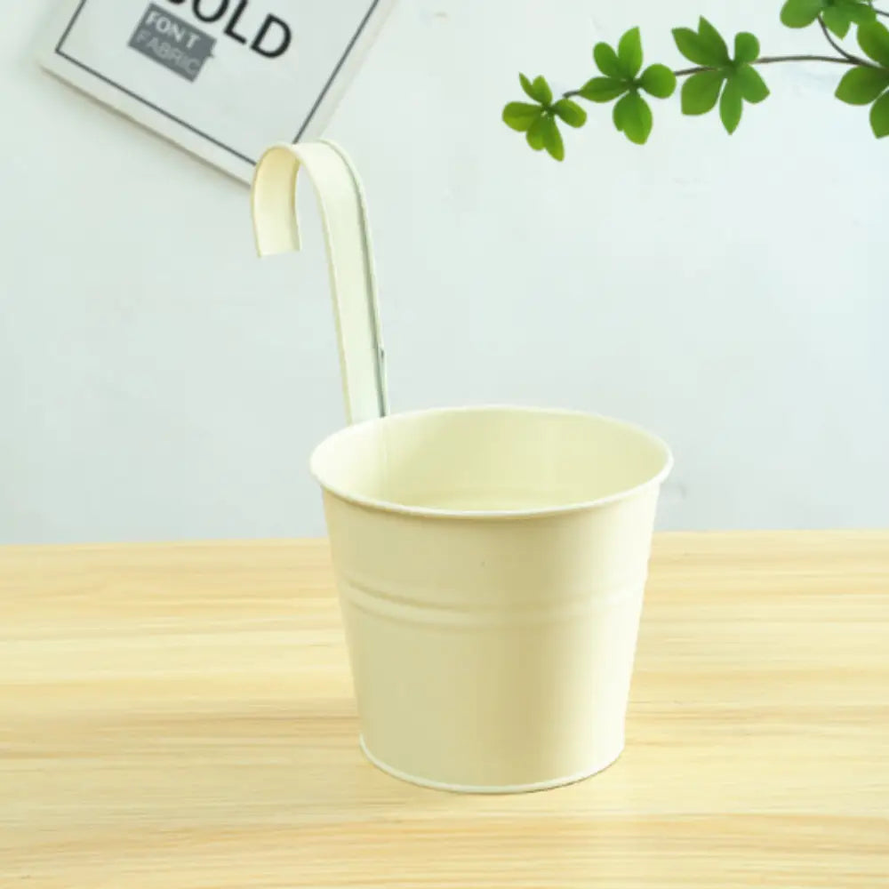 Pot de fleur à suspendre en métal