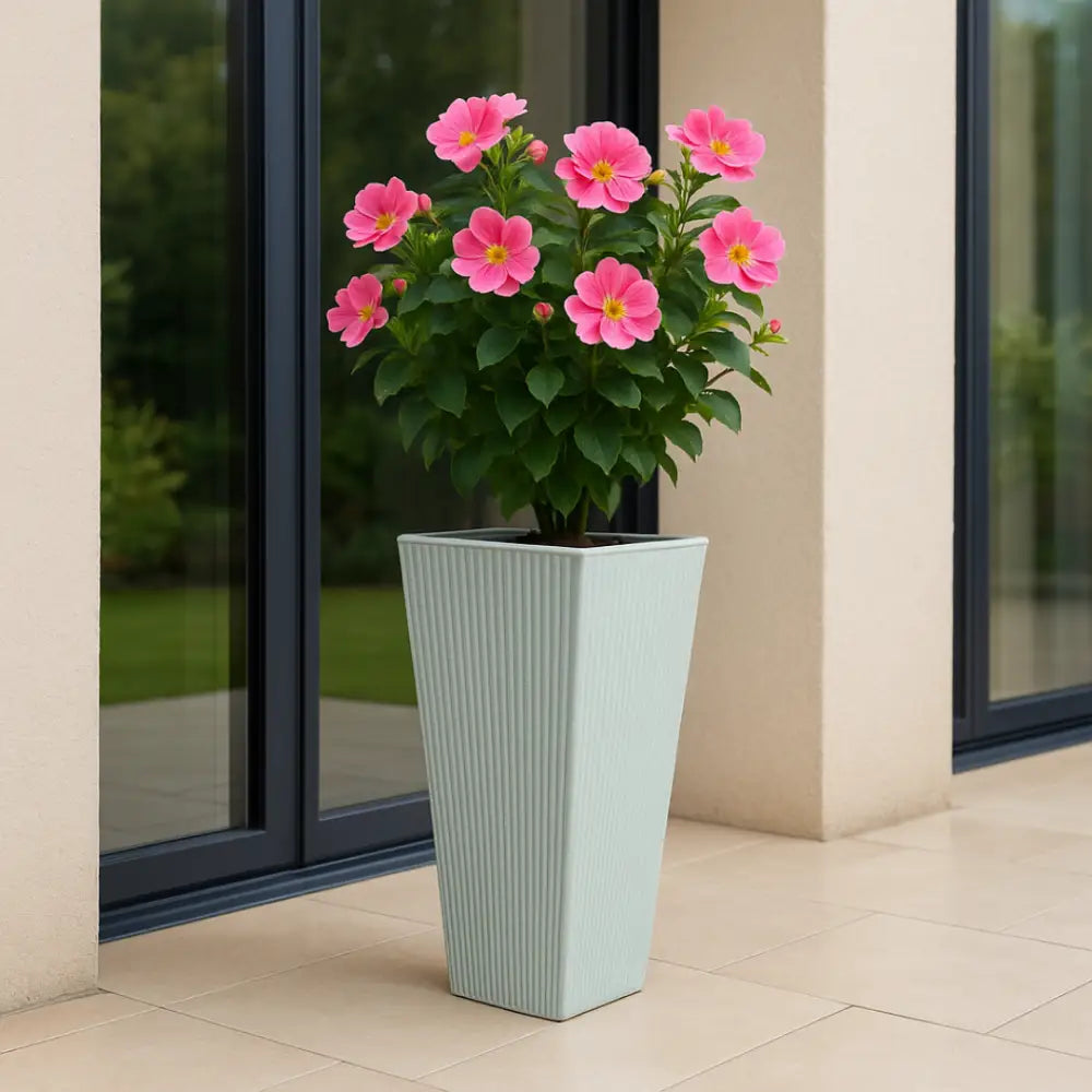 Pot de fleur carré gris