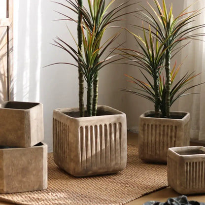 Pot de fleur carré intérieur