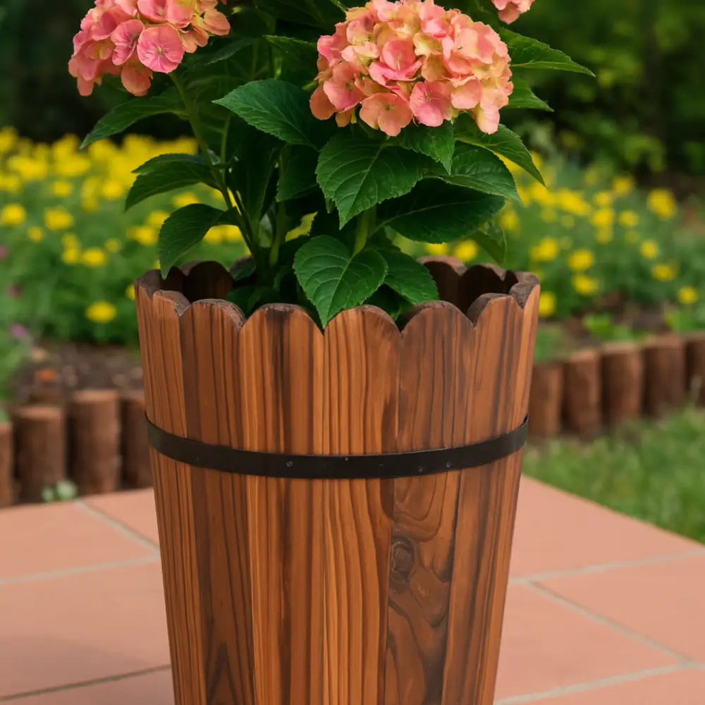 Pot de fleur haut en bois