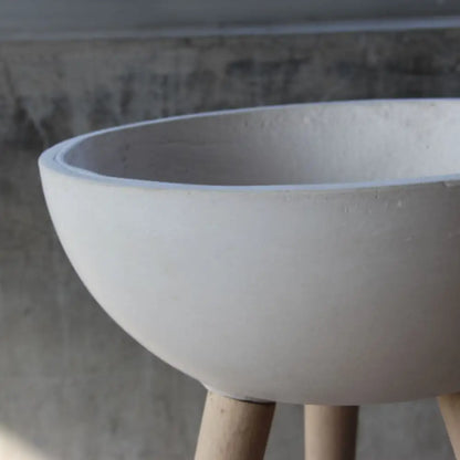 Pot de fleur haut sur pied