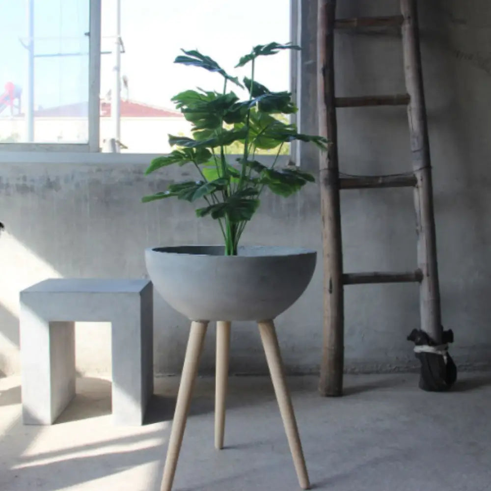 Pot de fleur haut sur pied