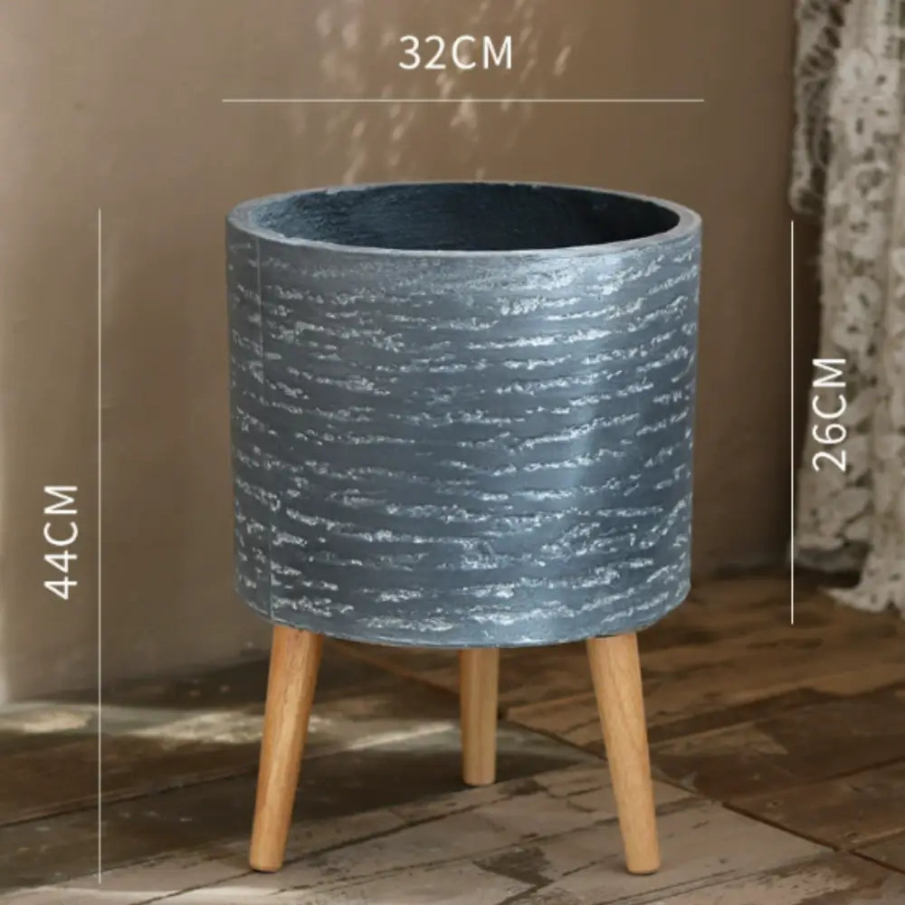 Pot de fleur intérieur sur pied