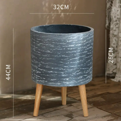 Pot de fleur intérieur sur pied