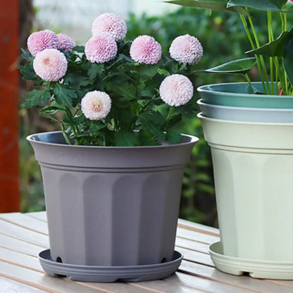 Pot de fleur marron plastique