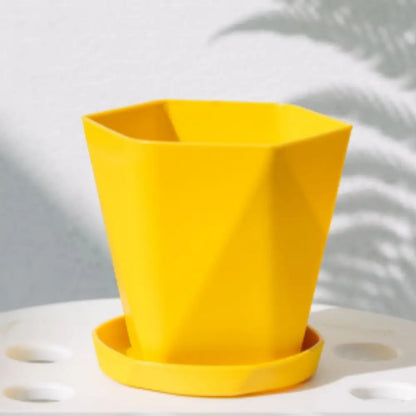 Pot de fleur plastique jaune