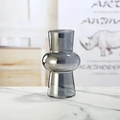 Vase à fleur en verre