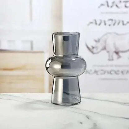 Vase à fleur en verre