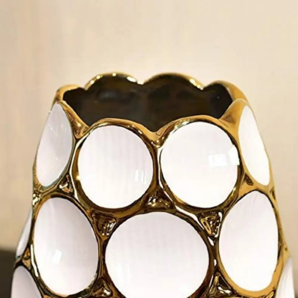 Vase blanc et doré