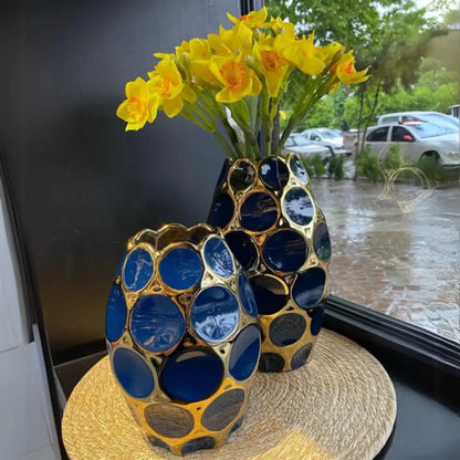 Vase bleu doré