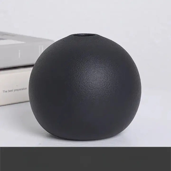 Vase boule noir