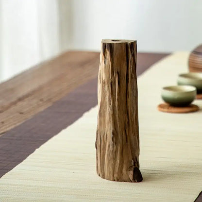 Vase en bois brut