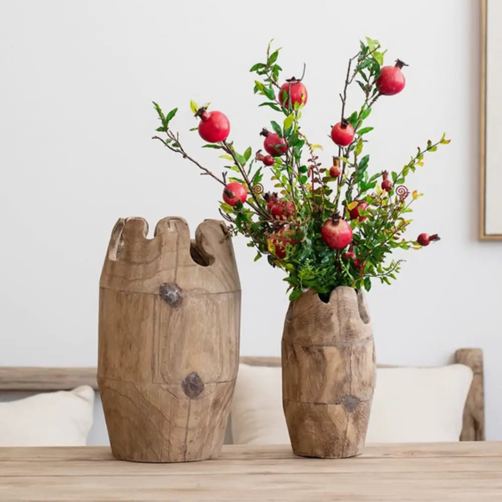 Vase en bois naturel