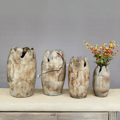 Vase en bois naturel