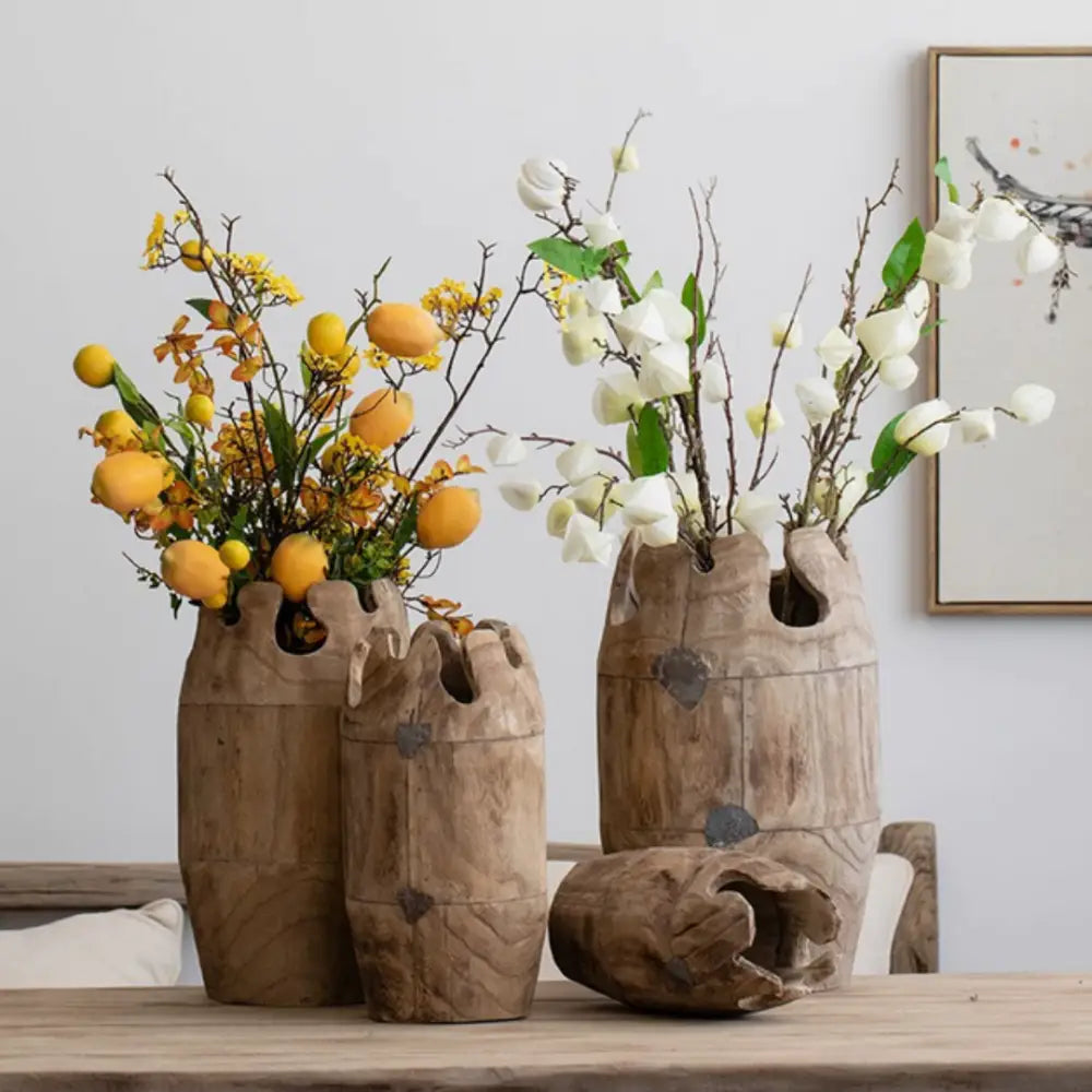 Vase en bois naturel