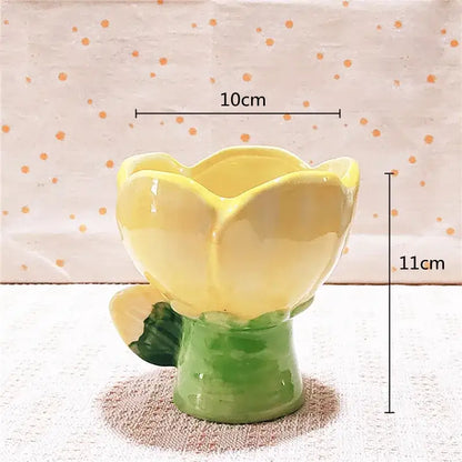 Vase en forme de fleur