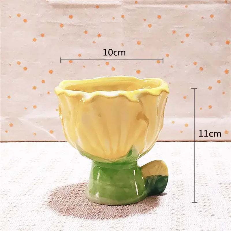 Vase en forme de fleur