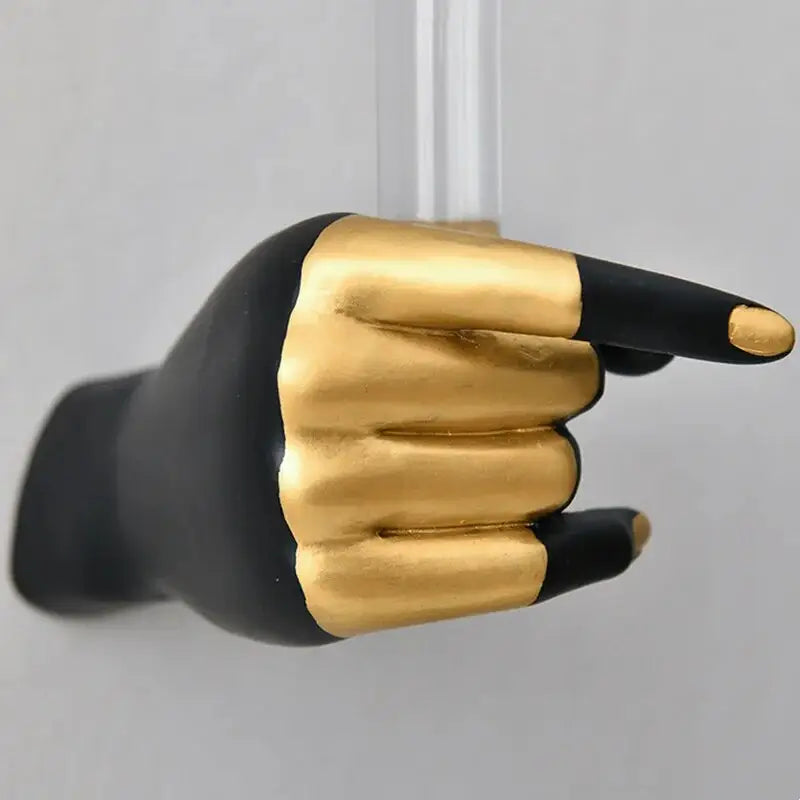 Vase en forme de main