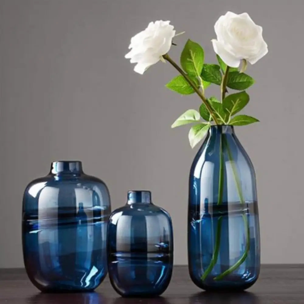 Vase en verre bleu