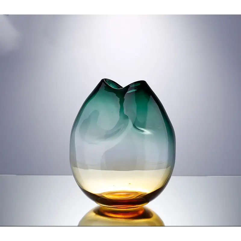 Vase en verre soufflé