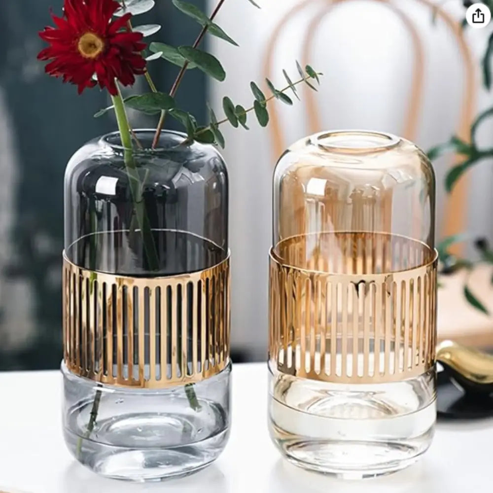 Vase en verre transparent