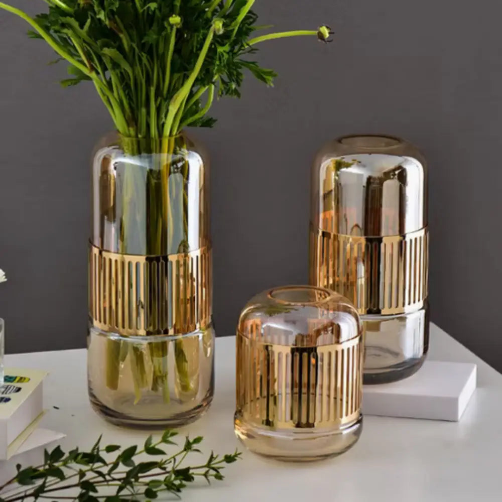 Vase en verre transparent