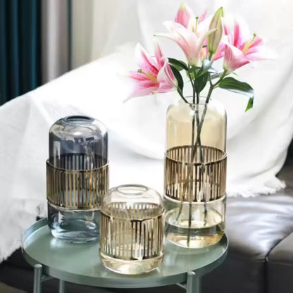 Vase en verre transparent