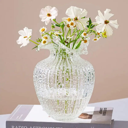 Vase en verre transparent lumineux