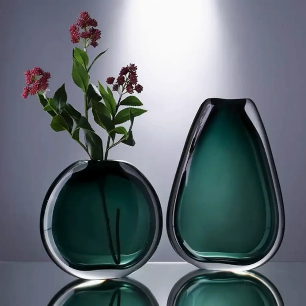 Vase en verre vert