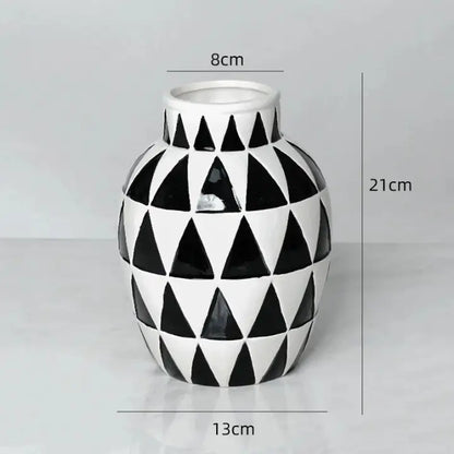 Vase noir et blanc