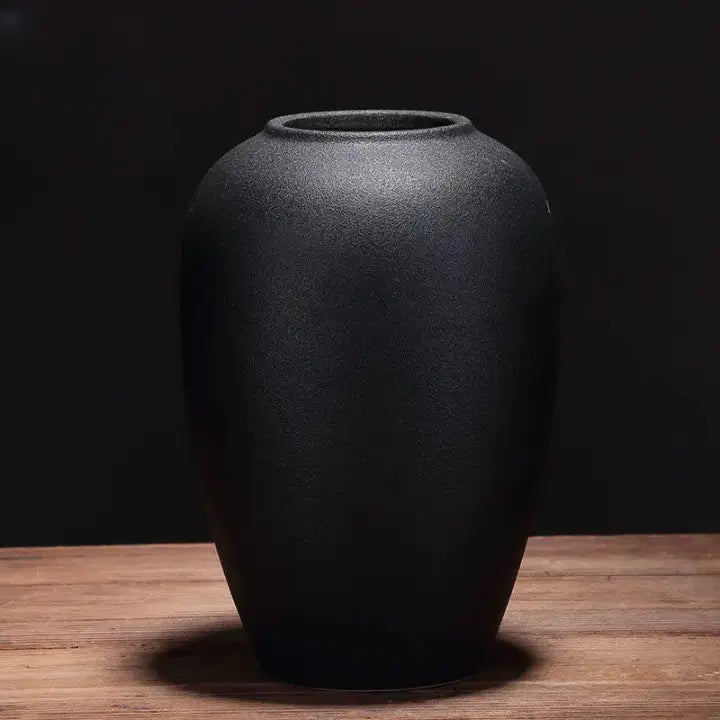 Vase noir mat